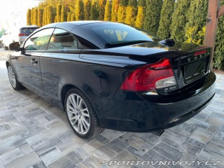 Volvo C70 / C70 2.5 T5 Summum 1.maj 2011