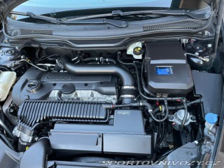 Volvo C70 / C70 2.5 T5 Summum 1.maj 2011