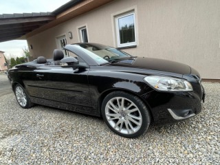 Volvo C70 / C70 2.5 T5 Summum 1.maj 2011