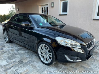 Volvo C70 / C70 2.5 T5 Summum 1.maj 2011