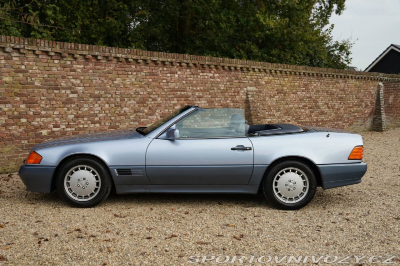 Mercedes-Benz SL 300