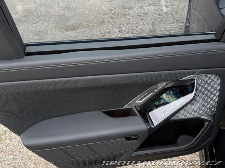 BMW 7 7M760E Executive Lounge T 2024