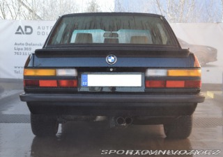 BMW M5 E28 M5 1988