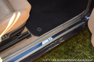 BMW M5 E28 M5 1988