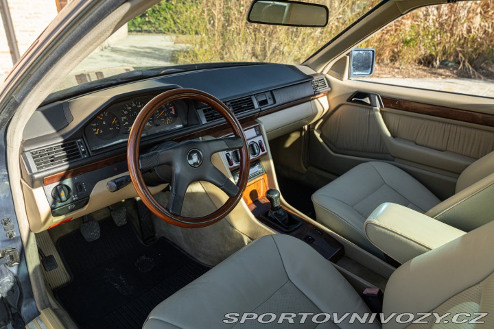Mercedes-Benz C CE 200 1992