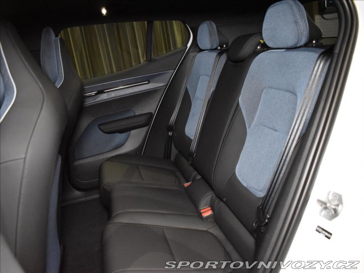 Volvo Ostatní modely EX30 0,0 Single PLUS Ext Range 2024