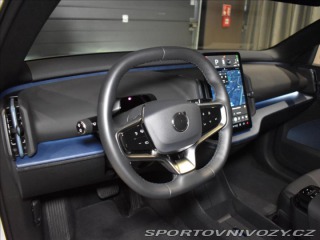 Volvo Ostatní modely EX30 0,0 Single PLUS Ext Range 2024