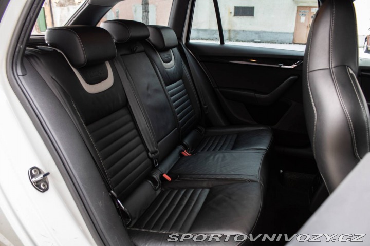 Škoda Octavia RS Combi 2.0 TDI DPF RS DSG 2014