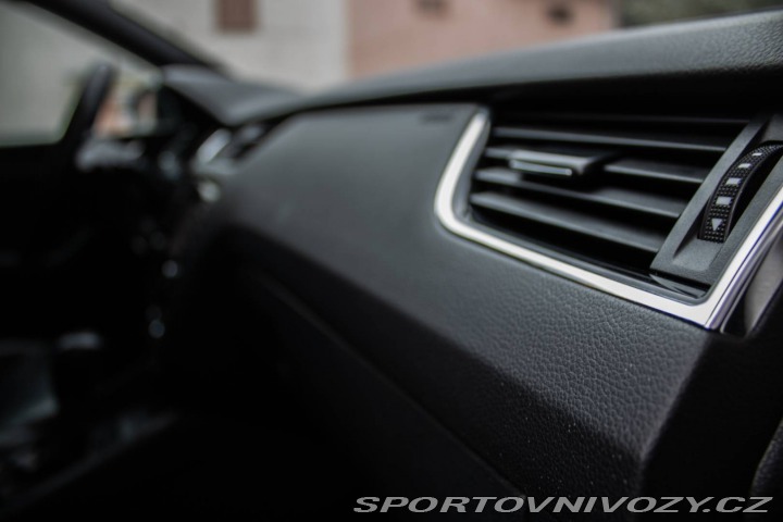 Škoda Octavia RS Combi 2.0 TDI DPF RS DSG 2014