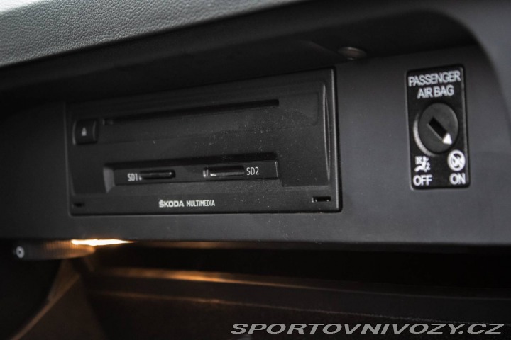 Škoda Octavia RS Combi 2.0 TDI DPF RS DSG 2014