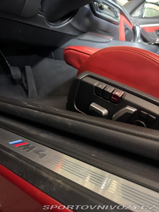 BMW M4 Carbio, TOP STAV! 2015
