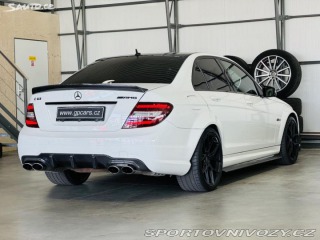 Mercedes-Benz C 63 AMG 2011