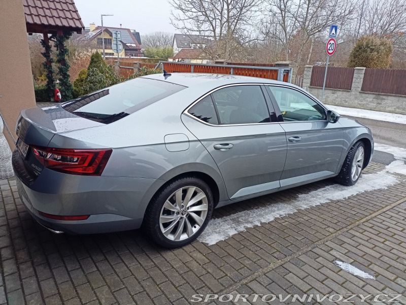Škoda Superb 