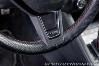 Škoda Octavia RS Combi  2.0 TDI DPF RS DSG 2013