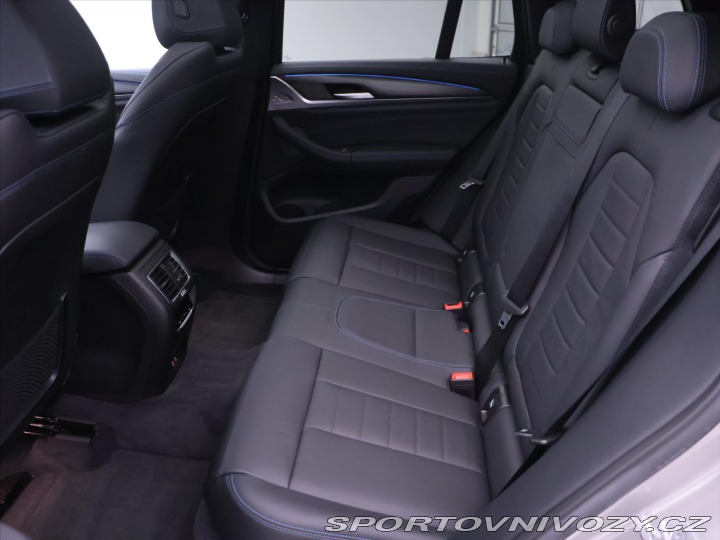 BMW iX3 210kW M Sport Nový vůz 2024