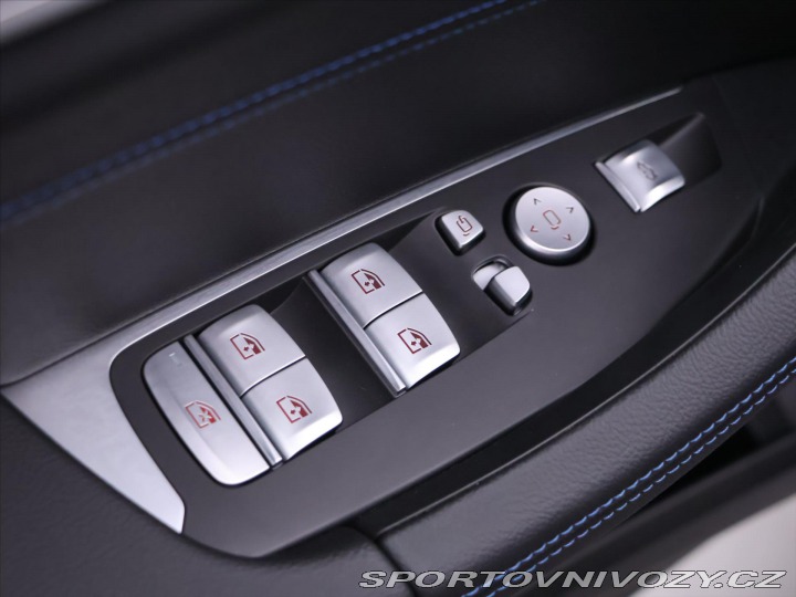 BMW iX3 210kW M Sport Nový vůz 2024