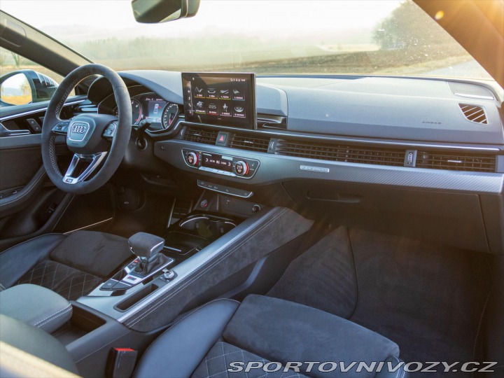 Audi RS5 3,0 V6 331kW Quattro Blac 2021