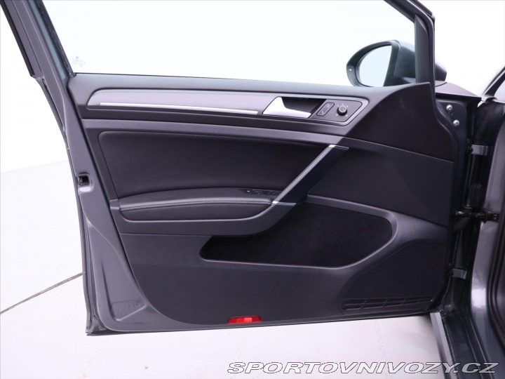 Volkswagen Golf 2,0 GTD 135kW DSG LED Nav 2017