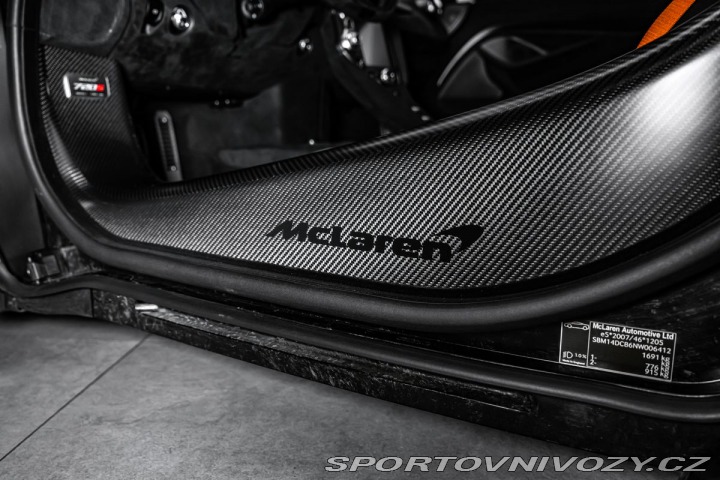 McLaren 720S 2021