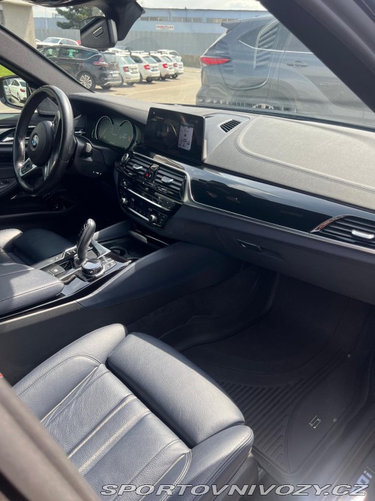 BMW M5 BMW M550i 2018