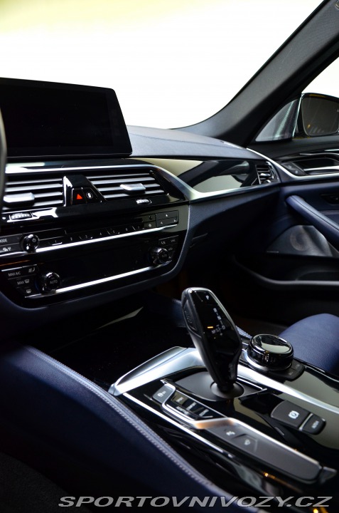 BMW M5 BMW M550i 2018