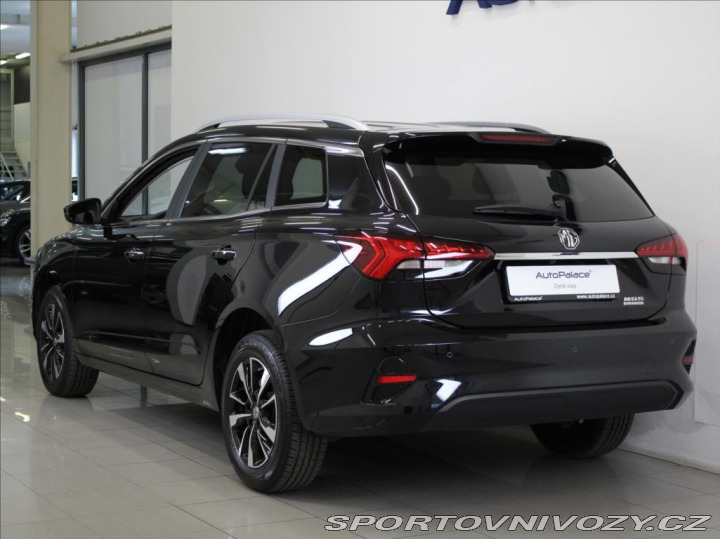 MG Ostatní modely MG5 0,1 50 kWh Emotion 8 150k 2024