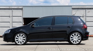 Volkswagen Golf R32