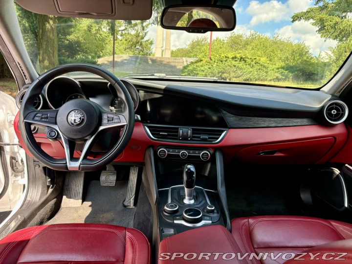 Alfa Romeo Giulia 2,0T Super RWD 280k 2019