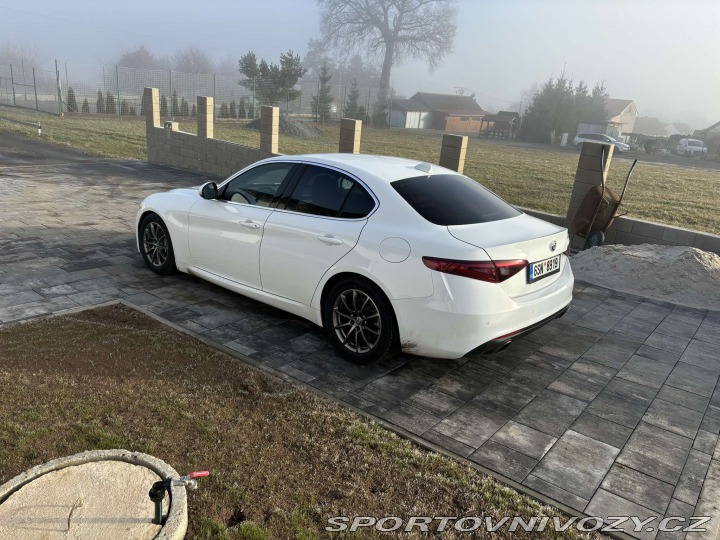 Alfa Romeo Giulia 2,0T Super RWD 280k 2019