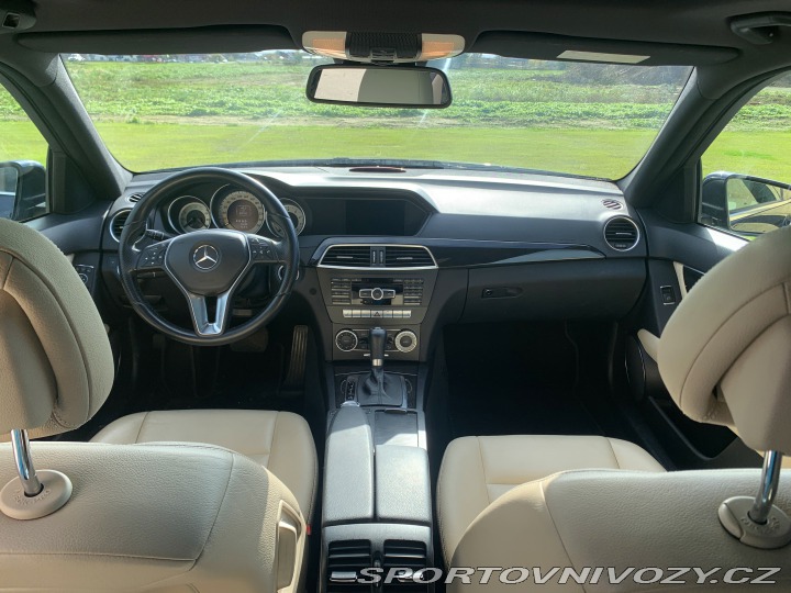 Mercedes-Benz C C350 CGI 4MATIC V6 Benzín 2011