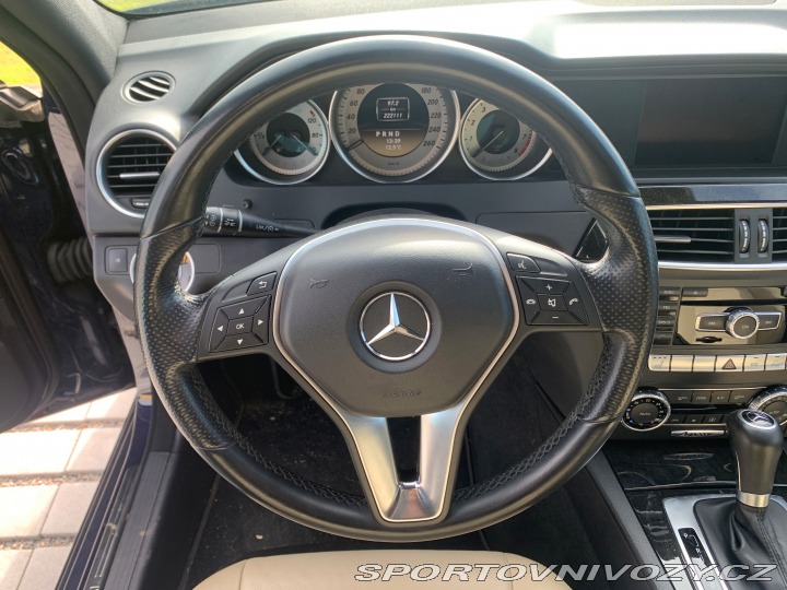 Mercedes-Benz C C350 CGI 4MATIC V6 Benzín 2011