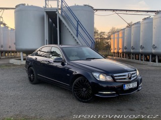 Mercedes-Benz C C350 CGI 4MATIC V6 Benzín 2011