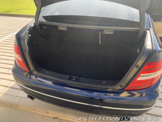 Mercedes-Benz C C350 CGI 4MATIC V6 Benzín 2011