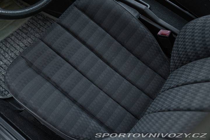 Mercedes-Benz E 190 E 1989