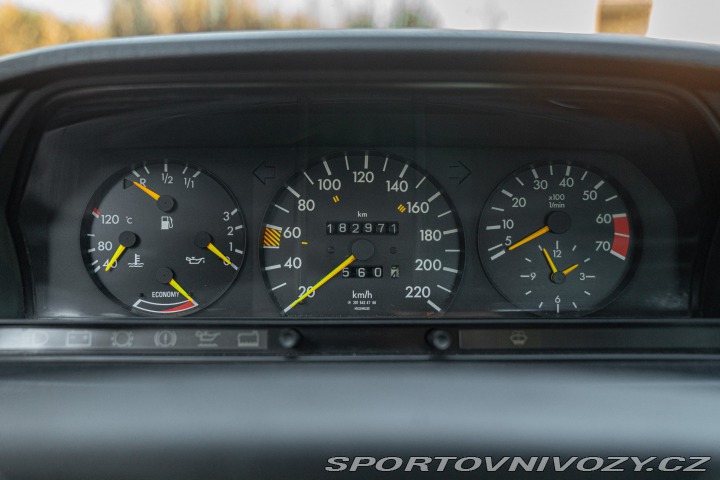 Mercedes-Benz E 190 E 1989