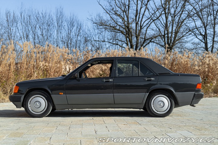 Mercedes-Benz E 190 E 1989