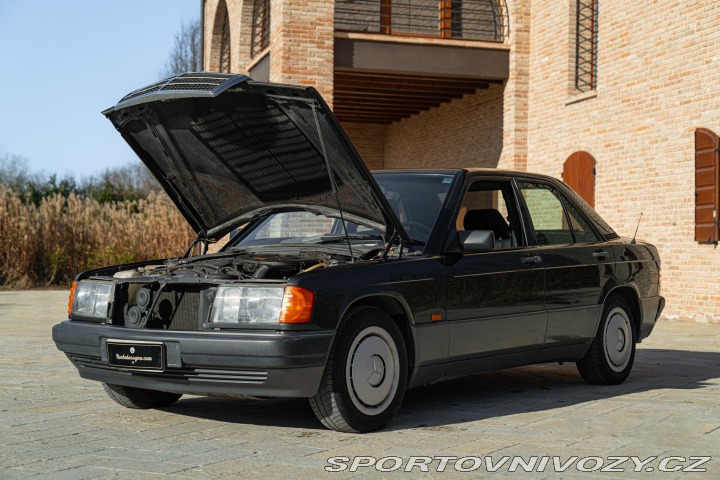 Mercedes-Benz E 190 E 1989