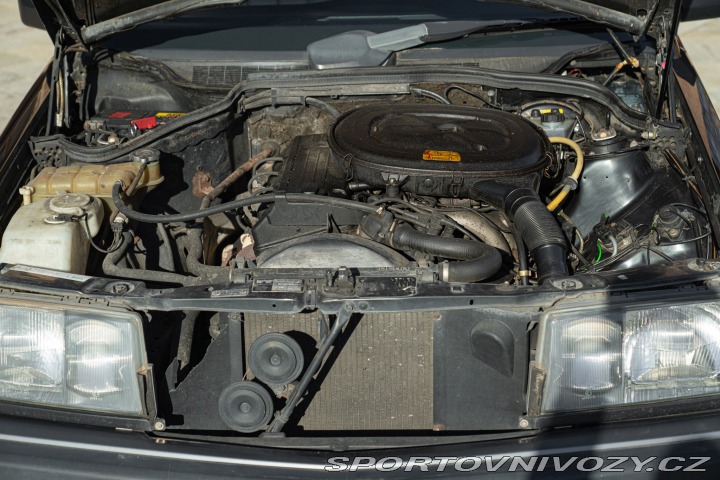 Mercedes-Benz E 190 E 1989