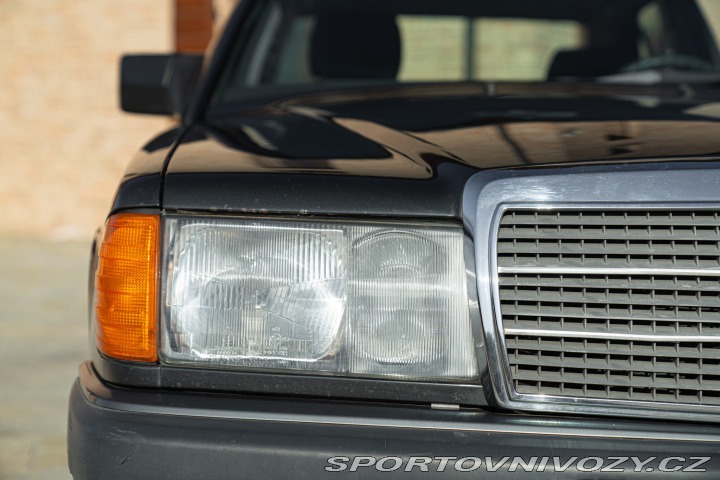Mercedes-Benz E 190 E 1989