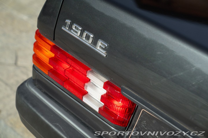 Mercedes-Benz E 190 E 1989