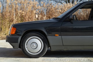 Mercedes-Benz E 190 E 1989