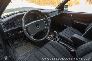 Mercedes-Benz E 190 E 1989