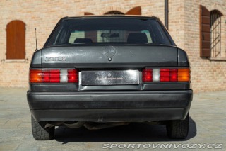 Mercedes-Benz E 190 E 1989