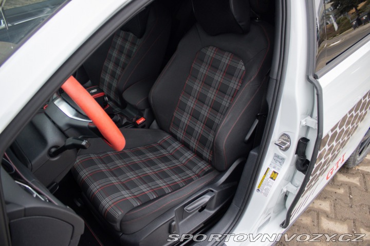 Volkswagen Golf 2.0 TSI BMT GTI Performa 2017