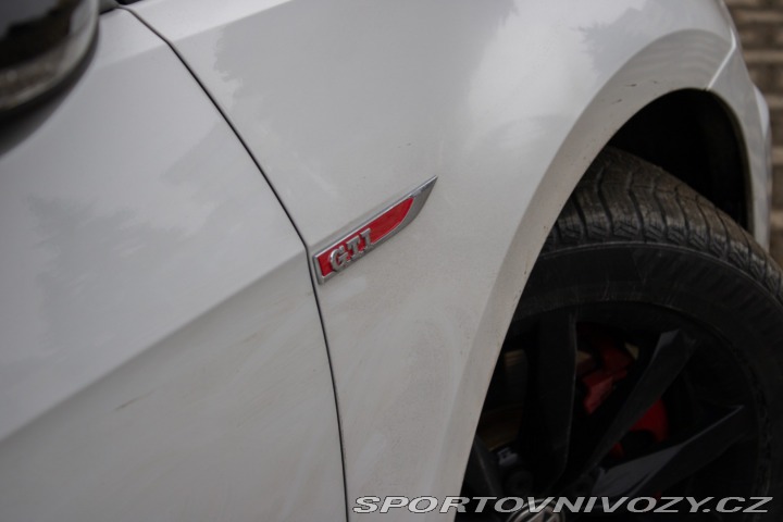 Volkswagen Golf 2.0 TSI BMT GTI Performa 2017