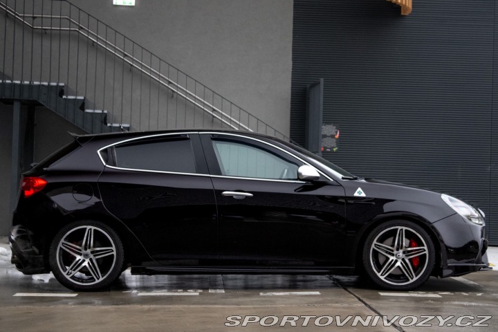 Alfa Romeo Giulietta 1.8T 235k Quadrifoglio V 2011