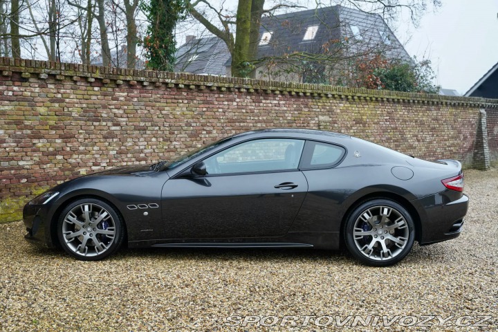 Maserati GranTurismo 4.7 Sport 2013