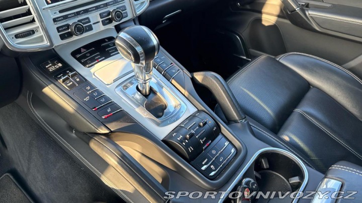 Porsche Cayenne S 2012