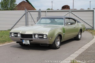   Oldsmobile Cutlass 455 V8