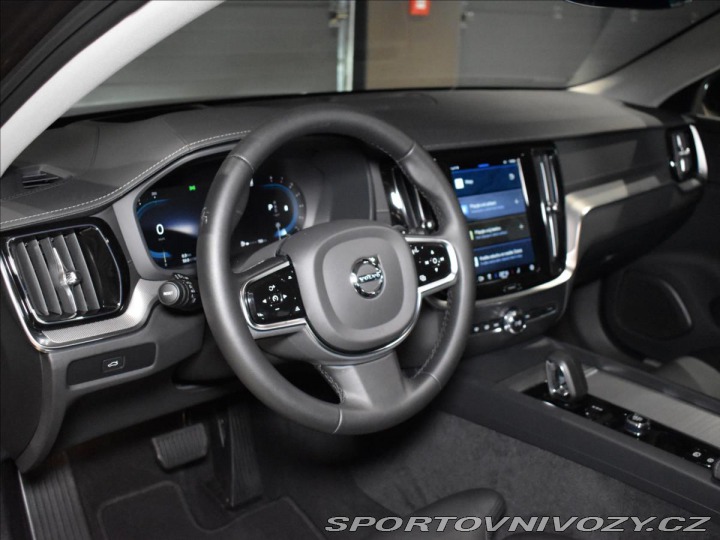 Volvo S60 2,0 B5 AWD ULT PANO,Bezkl 2023